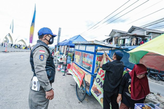 Pemkot Bandung Tertibkan PKL Di Majid Al Jabbar MADANIACOID