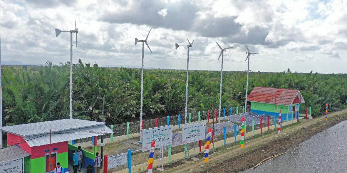 Green Energy Tenaga Surya dan Angin