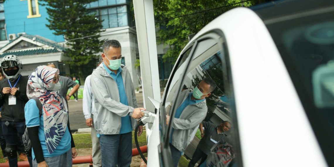 Jabar Smile Upaya Nyata Turunkan Emisi Karbon Dari PLN