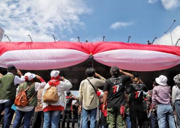 HUT Ke-77 RI di Kota Bandung Meriah Namun Khidmat