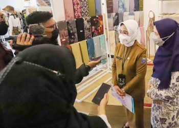 Telur dan Minyak Gorang Jadi Buruan Para Emak di Pasar Murah Disdagin