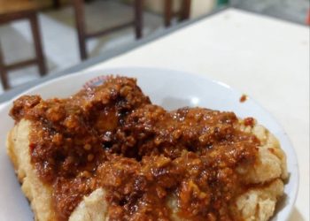 Ke Bandung Jangan Lupa Batogor Legendaris H. Isan