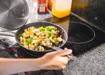 Hore ! Akhirnya PLN Batalkan Program Kompor Listrik