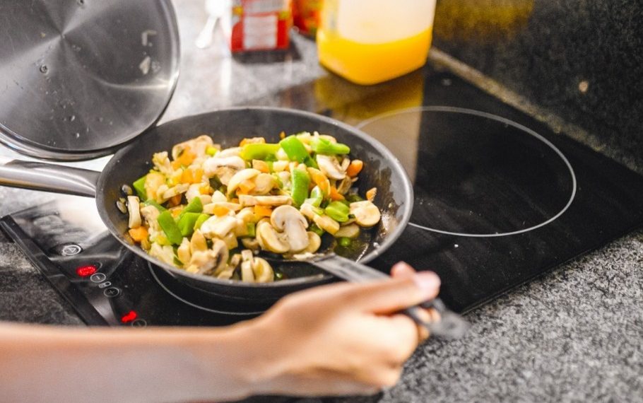 Hore ! Akhirnya PLN Batalkan Program Kompor Listrik