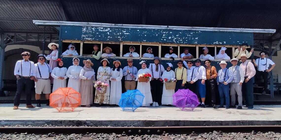 Yuk Rasakan Sensasi Perjalanan Bersama Locomotive Diesel Vintage Reguler