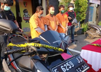 Satreskrim Polresta Cirebon Bekuk Tiga Pelaku Jaringan Bobol Minimarket