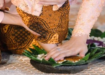 Tedak Siten dalam Perspektif Islam, Prosesi Adat yang di Jalani Ameena Anak Atta-Aurel