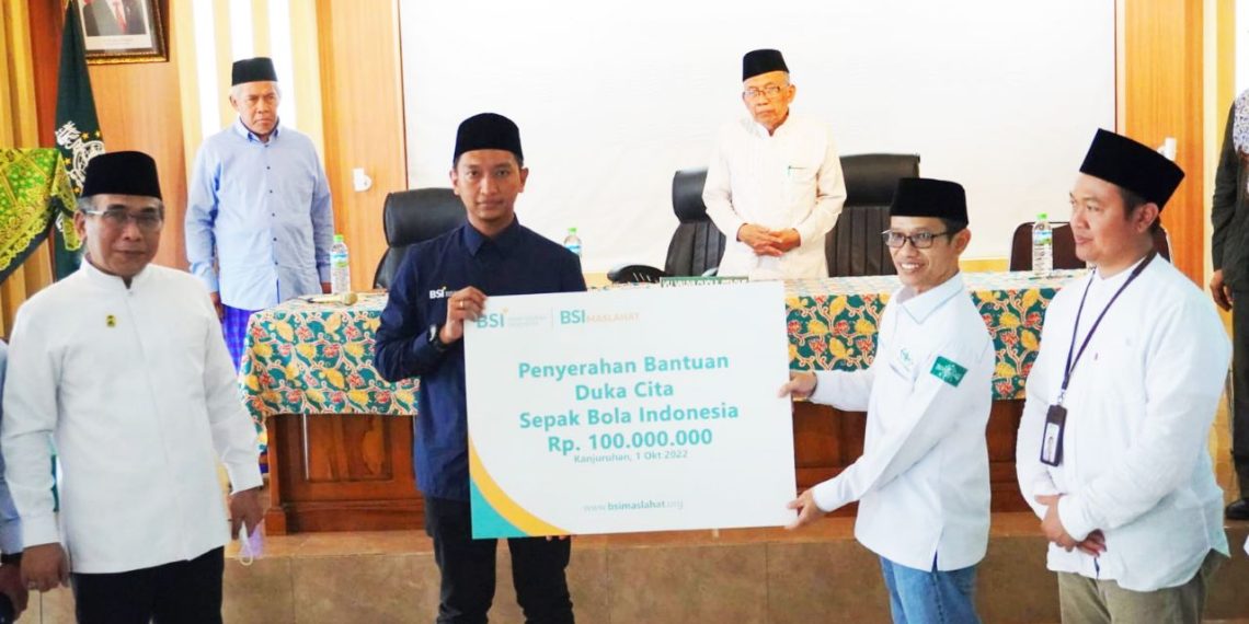 BSI dan BSI Maslahat Salurkan Bantuan Pada Keluarga Korban Kanjuruhan