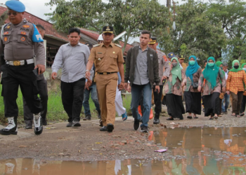 Di Asrama Polisi Genangan Hingga 2 Meter, Bupati Bandung Tinjau Lokasi Rawan Banjir