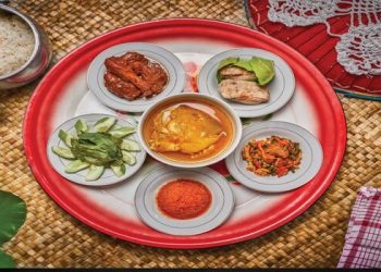 Makan Bedulang Tradisi Makan Bersama Orang Belitung