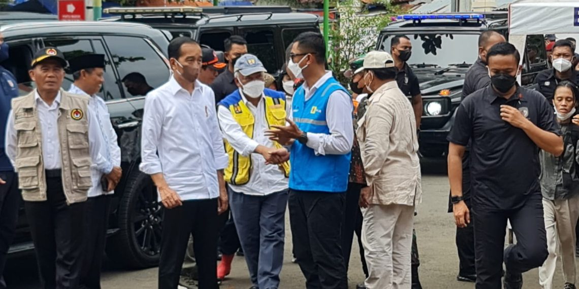 Presiden Tinjau Posko RS Sayang Cianjur, Pastikan Pasokan Listrik PLN Aman