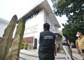 Tinjau Lokasi Kebakaran, Gubernur Ridwan Kamil Ingatkan ASN Pemda Kota Bandung Tetap Layani Publik