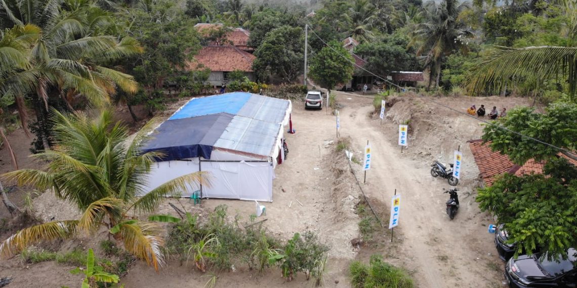 PLN Berhasil Terangi 370 Dusun Terpencil di Jawa Barat