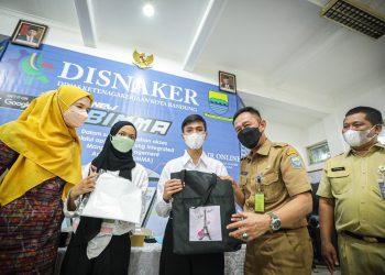 Disnaker Kota Bandung Beri Pelatihan Membatik Bagi Para Disabilitas
