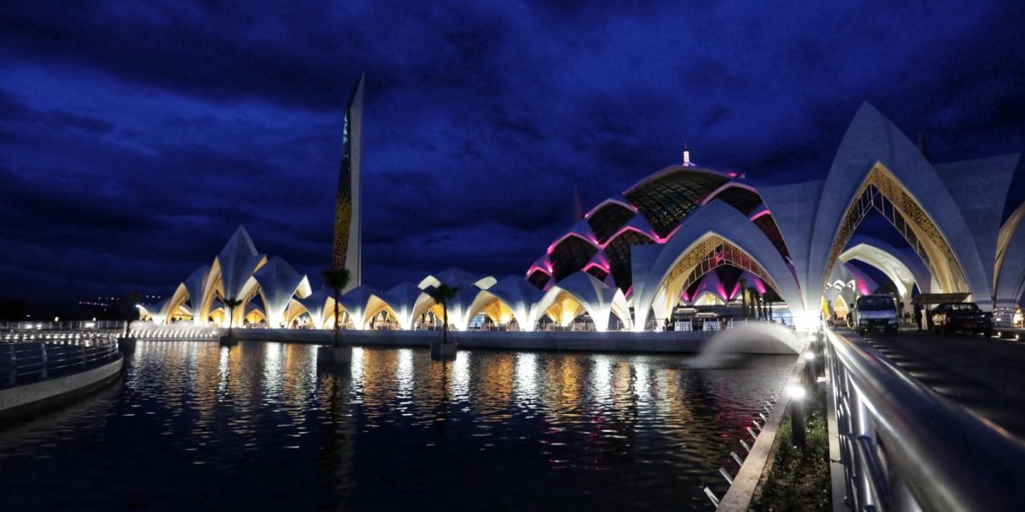 Keistimewaan Konstruksi Bangunan Masjid Al Jabbar
