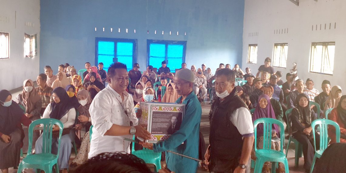 Dadan Tri Yudianto Berikan Bantuan Sembako Untuk Lansia Kota Tasikmalaya