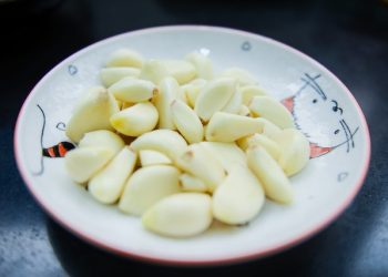 bawang putih mentah