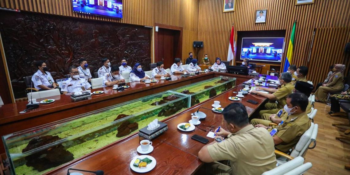 Pemkot Bandung Hibahkan Lahan 5.058 Meter Persegi Dirjen Perkeretaapian Kemenhub