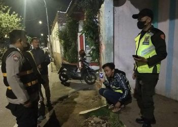 Jaga Keamanan Kota, Ratusan Linmas dan Masyarakat Serentak Siskamling Rutin