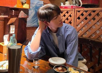 Mengharukan ! Song Joong-Ki Umumkan Pernikahan Melalui Surat Untuk Fans