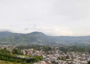 Gunung Batu Lembang dan City View Bandung Estetik