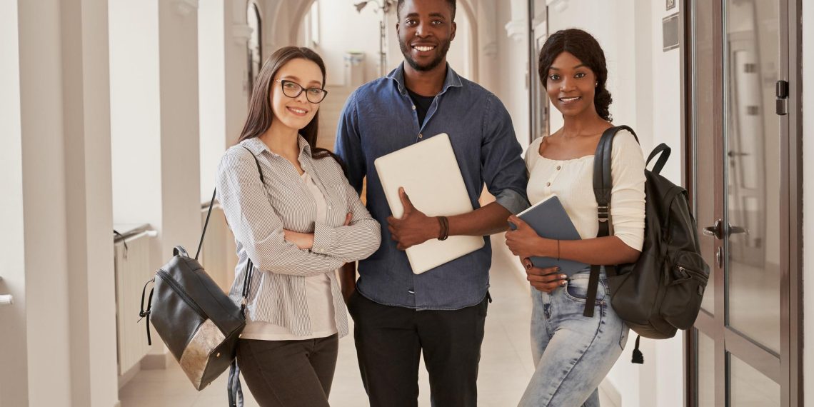 Ide Bisnis Mahasiswa yang Bisa Dicoba untuk Menambah Penghasilan