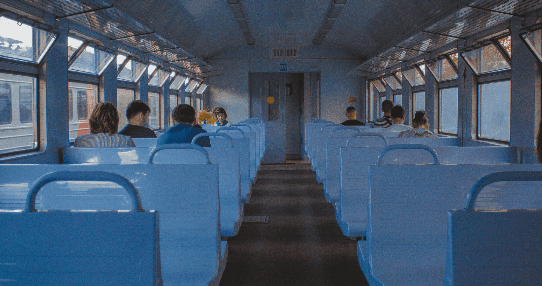 Tips Memilih Kursi Kereta Api Agar Tidak seperti Jalan Mundur