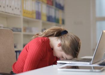 Yuk, Kenali Penyebab Mudah Mengantuk dan Cara mengatasinya