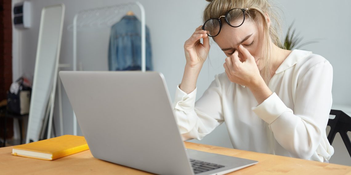 Penglihatan Mulai Kabur? Bisa Jadi Karena Mata Lelah