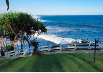 Tak Banyak Diketahui, Destinasi Pantai Karang Tawulan Di Tasikmalaya Serasa Tanah Lot Bali