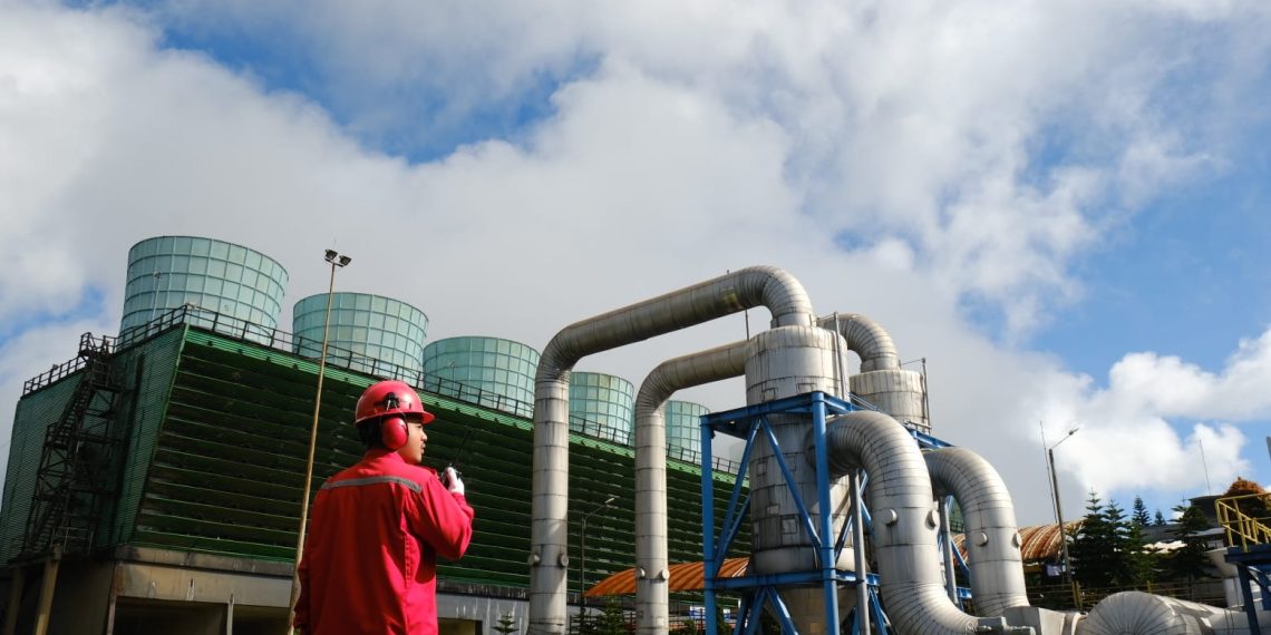 Konsisten Dorong Transisi Energi, PLN Raih Penghargaan Internasional The Best Green Loan