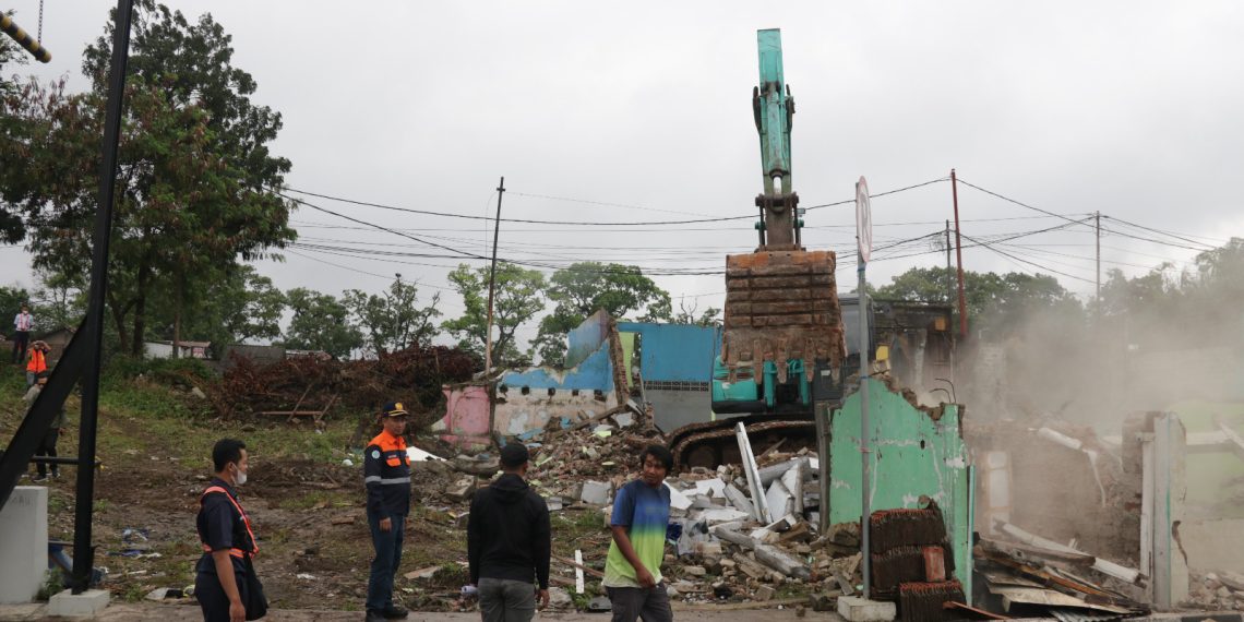 Daop 2 Bandung Tertibkan Aset Perusahaan di Emplasemen Stasiun Cimahi