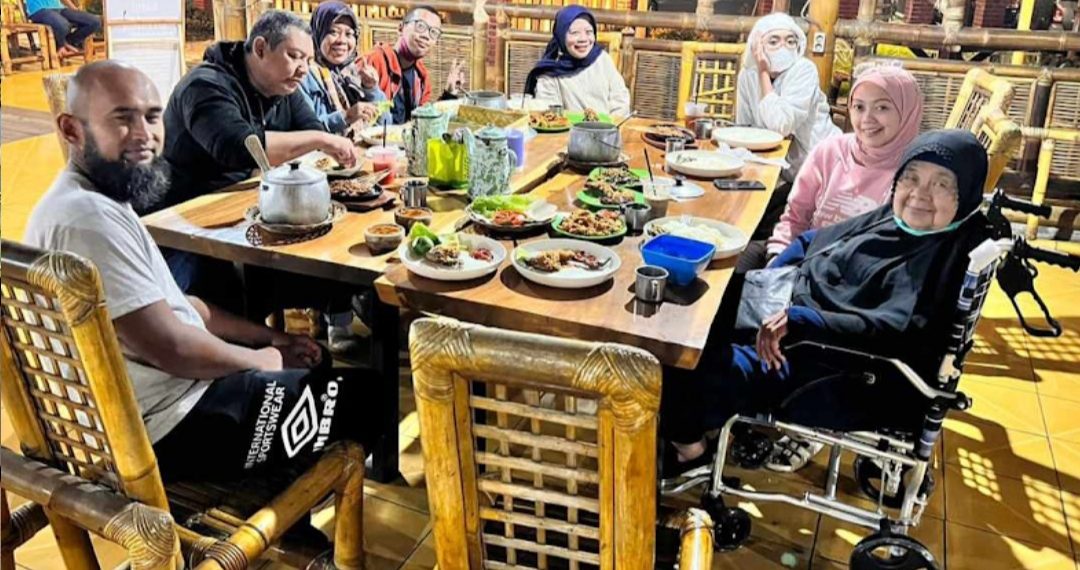 Rumah Makan Racik Desa, Kuliner Tradisional Dengan Pesona Sejuknya Alam