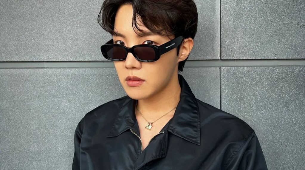 Kejutkan Penggemar, Jhope BTS Akan Jalani Wajib Militer