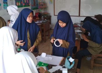 Dua Belas Tips Mendidik Anak Usia Sekolah Dasar