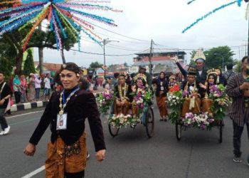 Puluhan Pasangan Pengantin Ikuti Nikah Masal Dalam Hut Kabupaten Purworejo