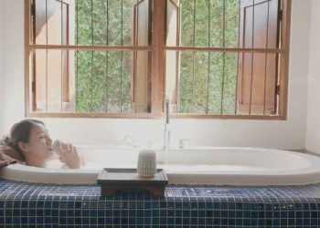 Ternyata Mandi Dengan Air Hangat Banyak Juga Manfaatnya