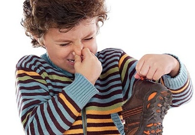 5 Cara Atasi Bau Kaki, Cobalah !