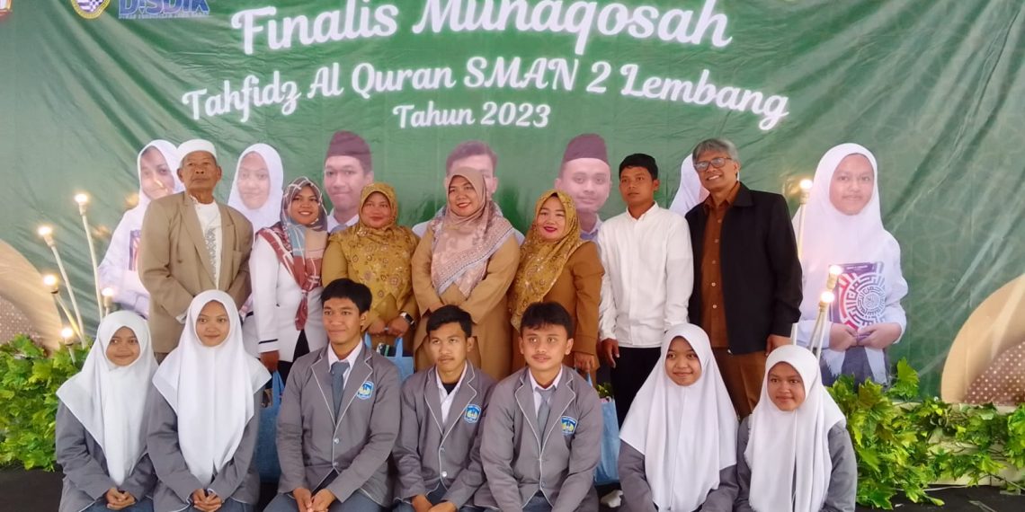 SMAN 2 Lembang Umrohkan 3 Siswa dan 1 Guru Secara Gratis