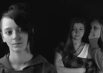 Sulit Terhindar Dari Ghibah ? Ini Tips Dari Imam Gazali