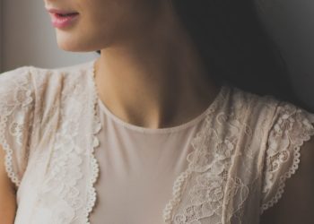 5 Tips Alami Memutihkan Leher Secara Aman, Cobalah !