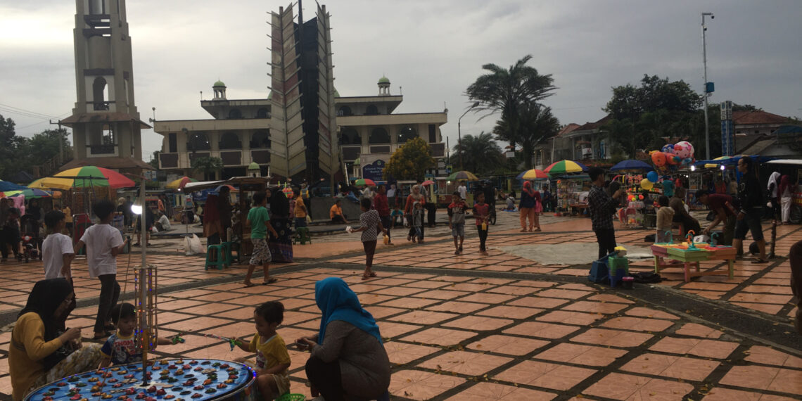 Suasana Alun-Alun Kota Banjar saat Ramadhan