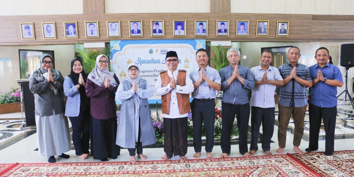 Sambut Ramadhan Sekwan DPRD Jabar Gelar Pembinaan Mental