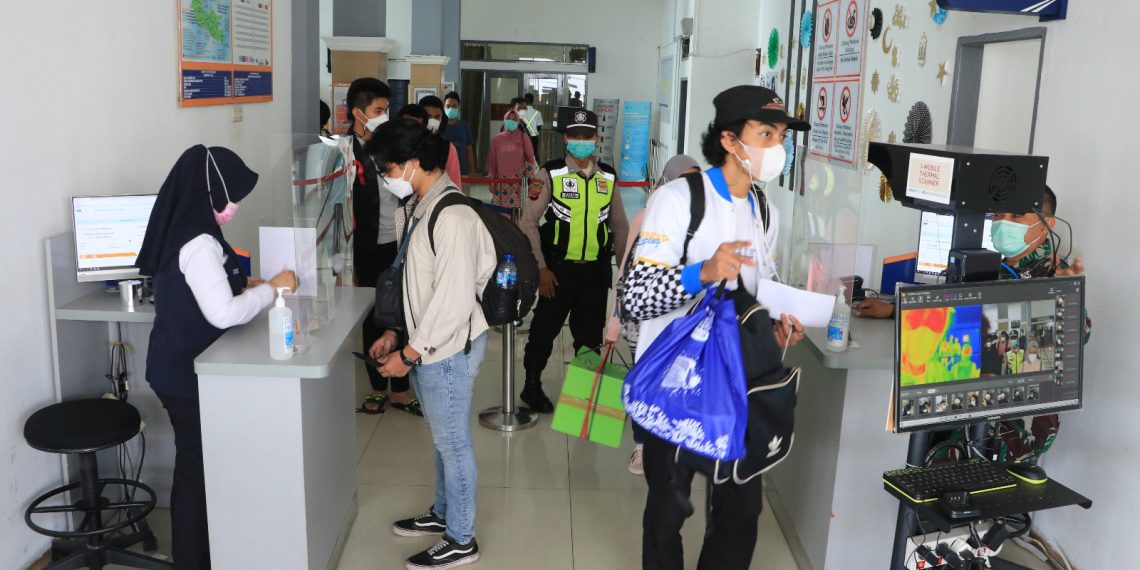 Puncak Arus Mudik, Stasiun Kiaracondong Berangkatkan 4.954 Pelanggan KA