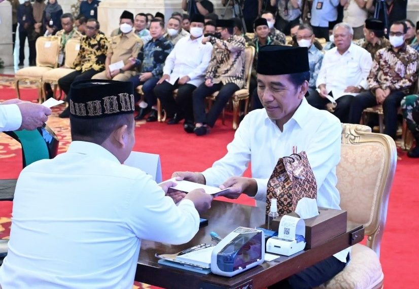 Komitmen Menyalurkan Zakat : Bio Farma Diundang Hadir Penyerahan Zakat kepada BAZNAS 2023 oleh Presiden