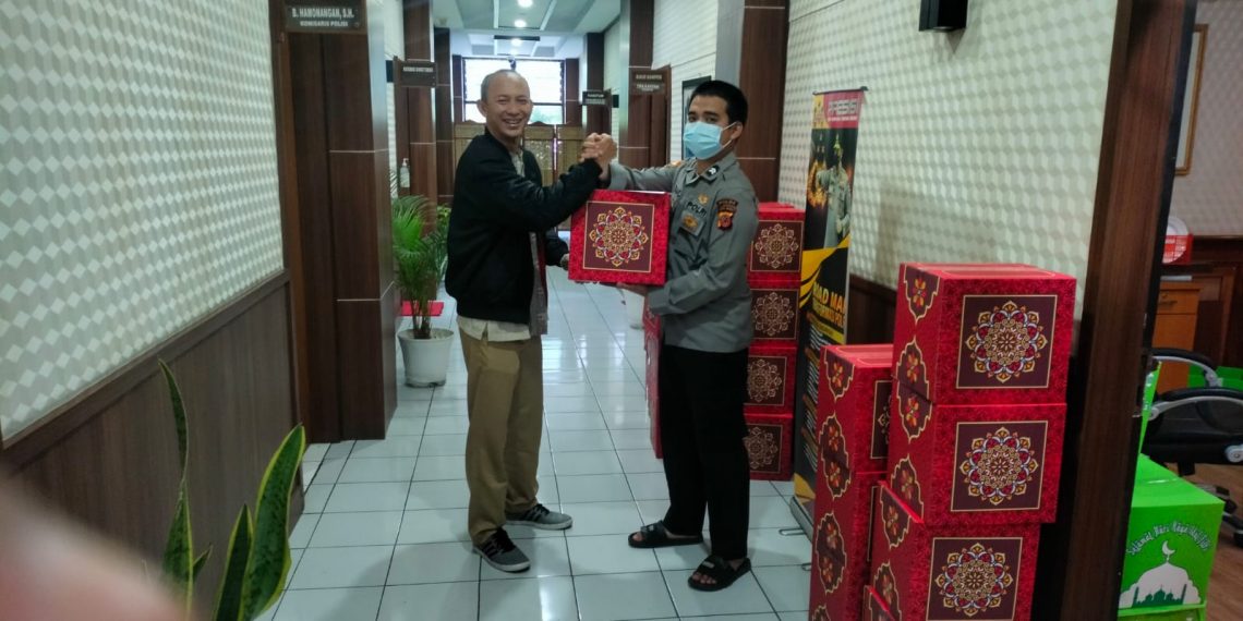 Kapolri Berikan Bingkisan Lebaran untuk Anggota JMSI Jabar
