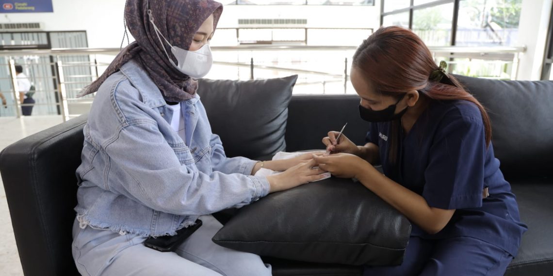 Daop 2 Bandung Berikan Layanan Perawatan Kecantikan, Bagi Pelanggan KA di Hari Kartini