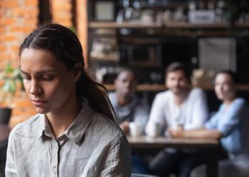 5 Ciri-ciri Teman Toxic yang Perlu Dihindari