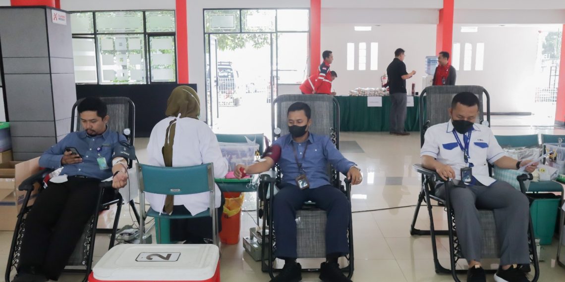 Peringati Hari Palang Merah Sedunia, PT Len Industri (Persero) Gelar Donor Darah