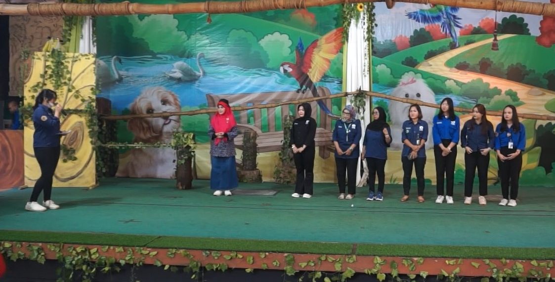 Bermula Dari Hobi, Lupitasari Sosok Kartini Inspiratif Bandung Zoo Serukan Cintai Satwa
